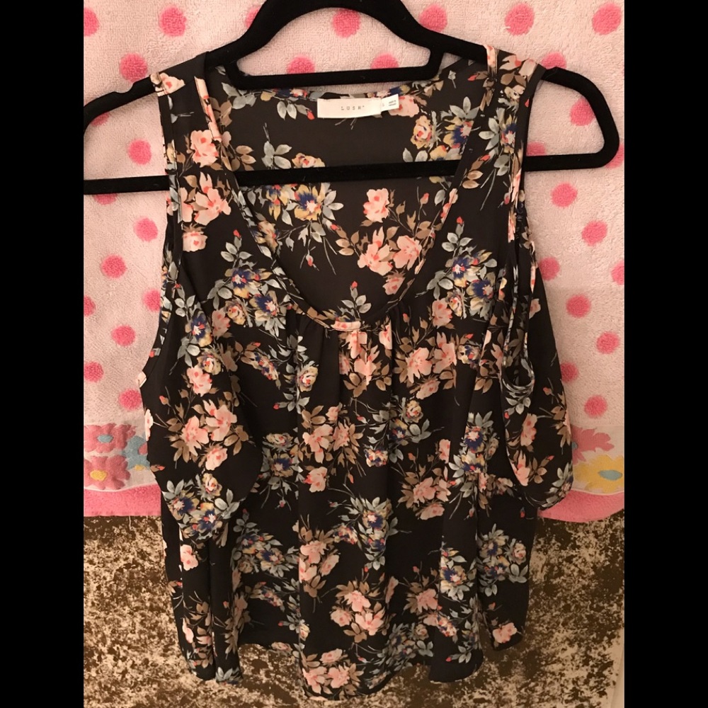 Delicate beautiful top size large